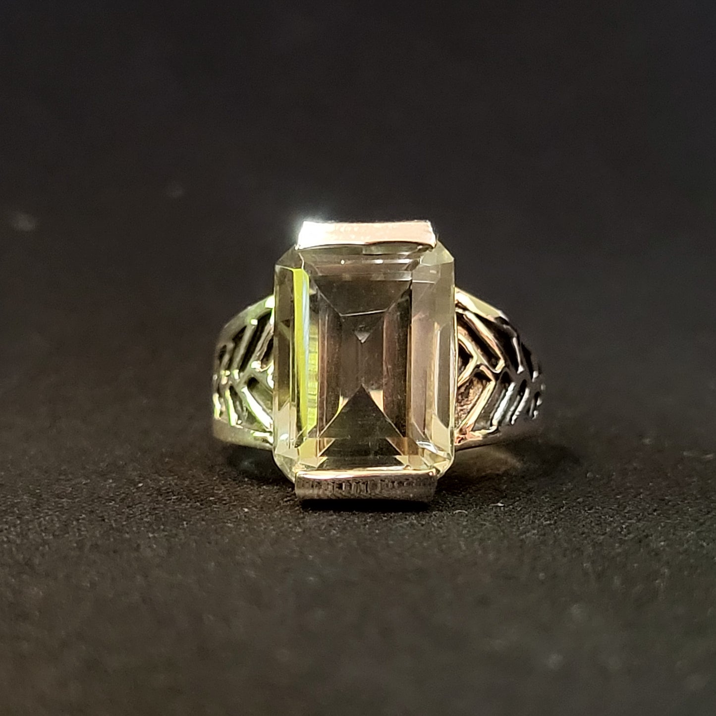 "Mystic Spark" Silver Ring with Lemon Quartz