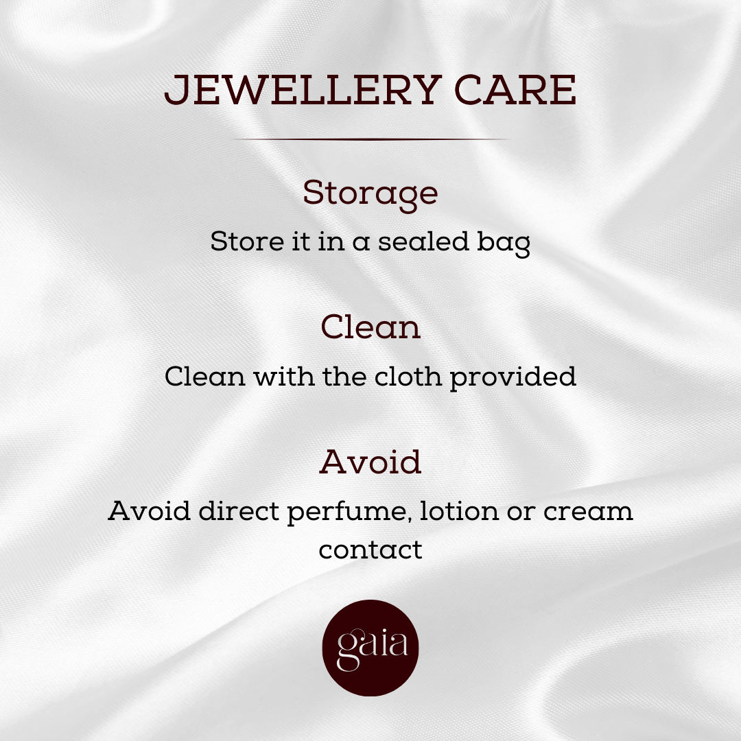 "Clear Hue" Silver Ring with Crystal