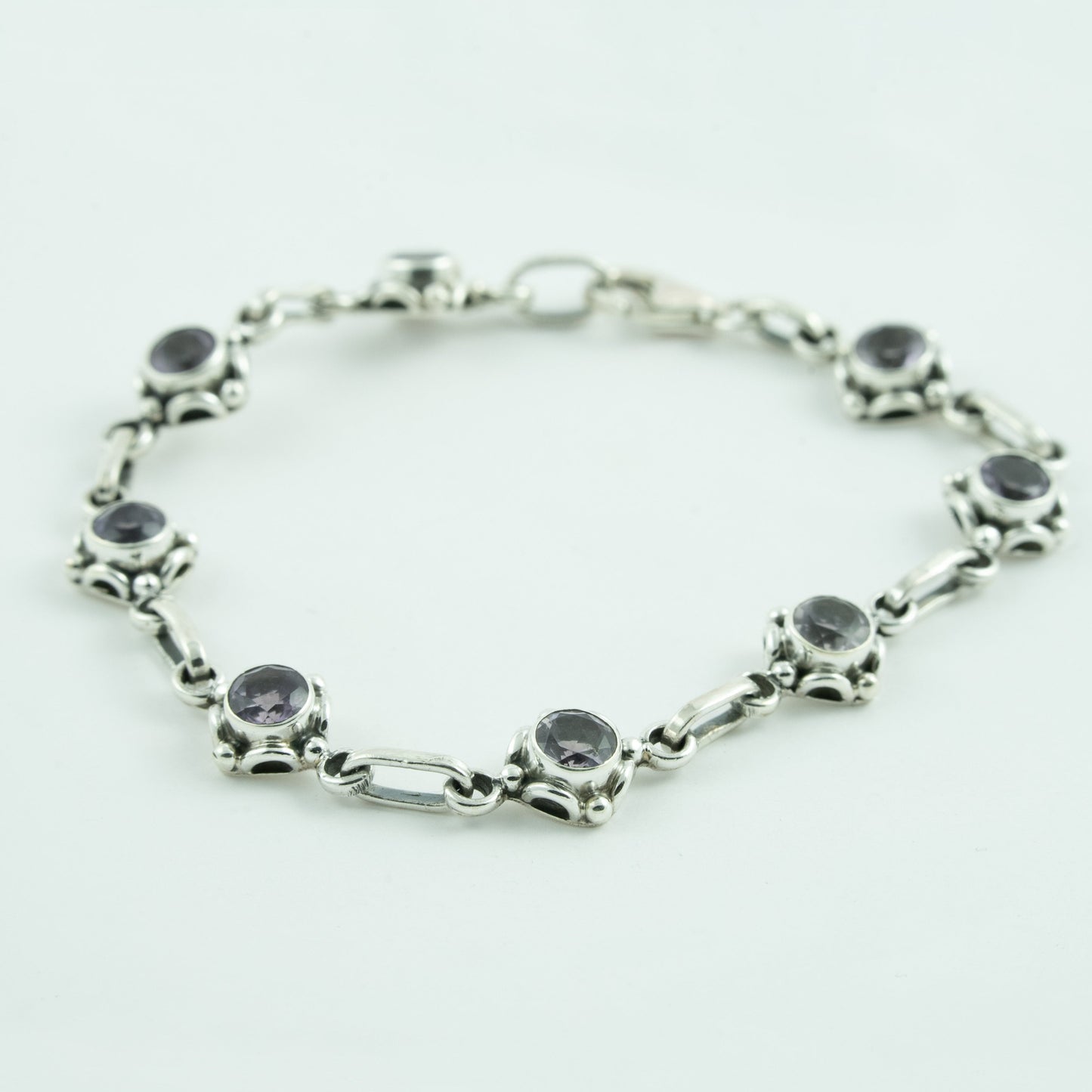 "Healing Eye" Silver Bracelet with Amethyst