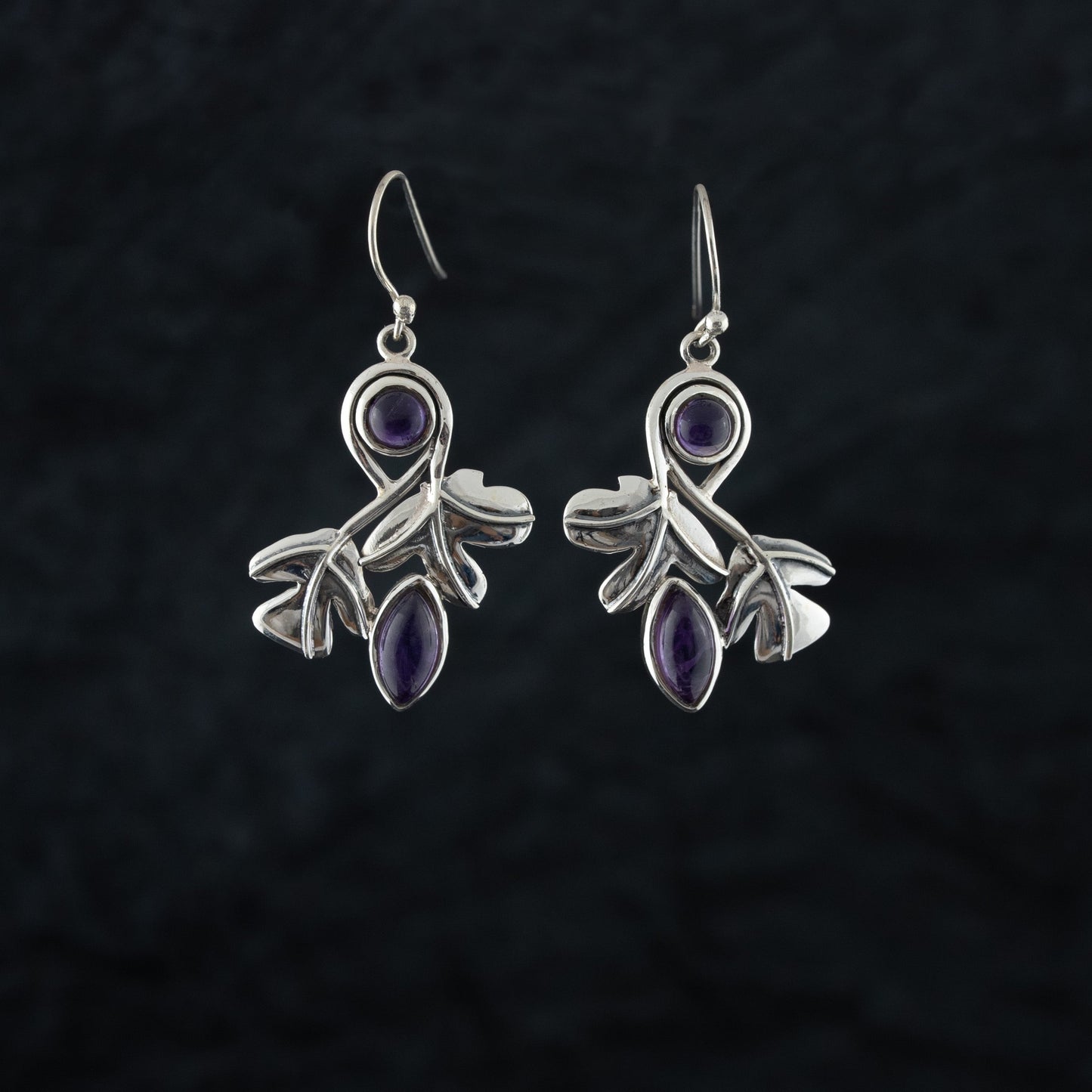 "Peaceful Twiglet" Earring with Amethyst