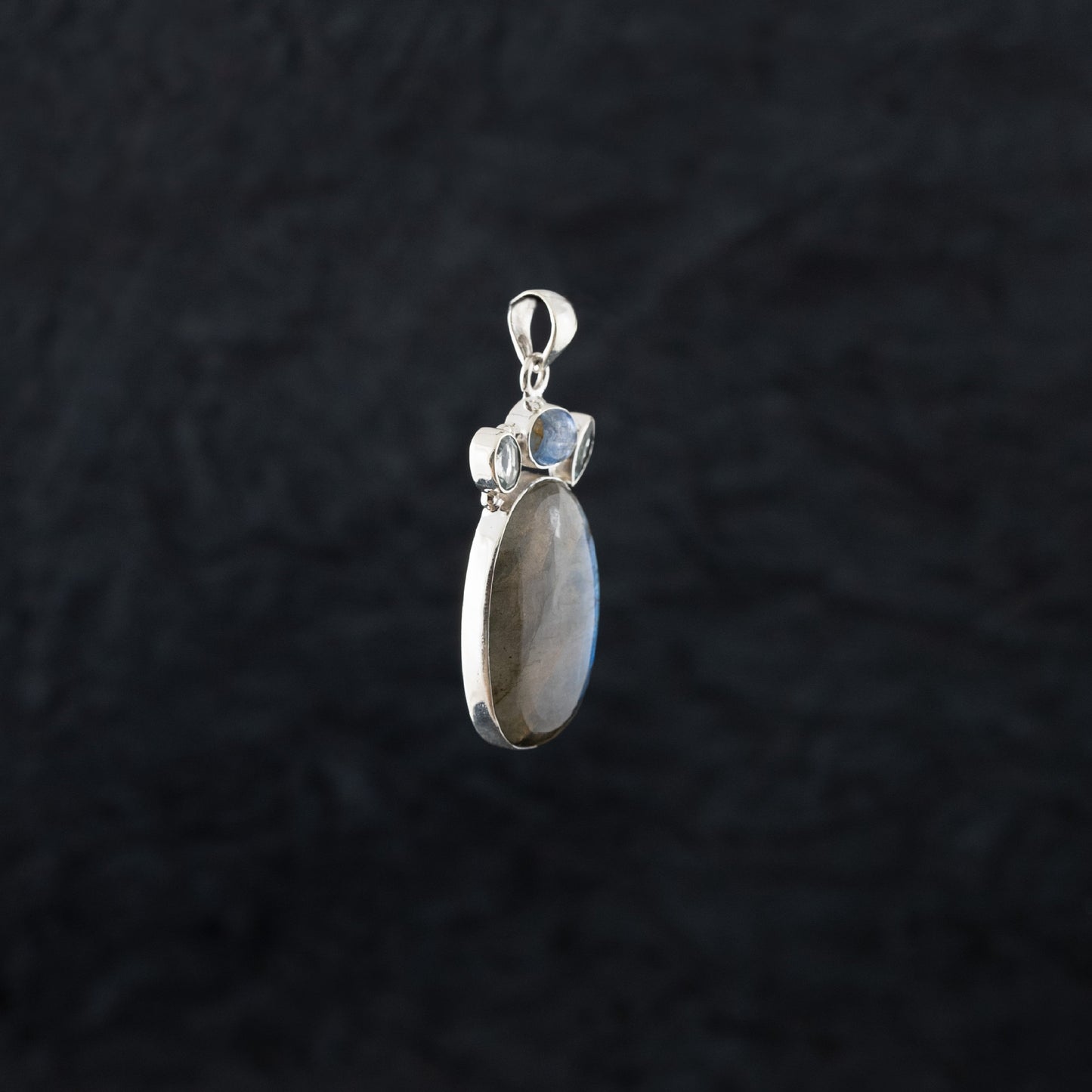 "Fairy Hug" Silver Pendant with Kyanite Crystal labradorite