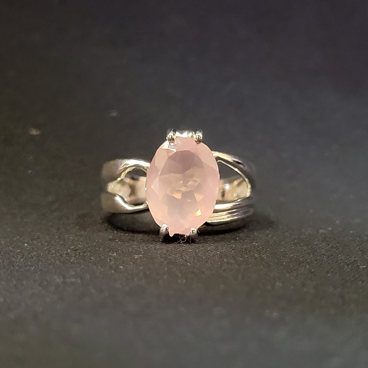 "Crystal Elegance" Silver Ring with Rose Quartz