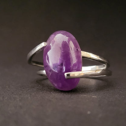 "Wrapped Love" Silver Ring with Amethyst