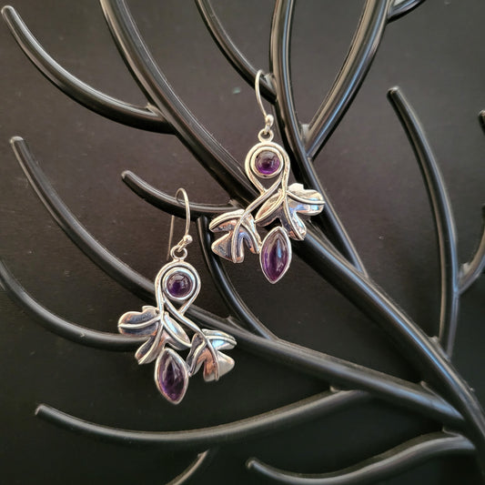 "Peaceful Twiglet" Earring with Amethyst