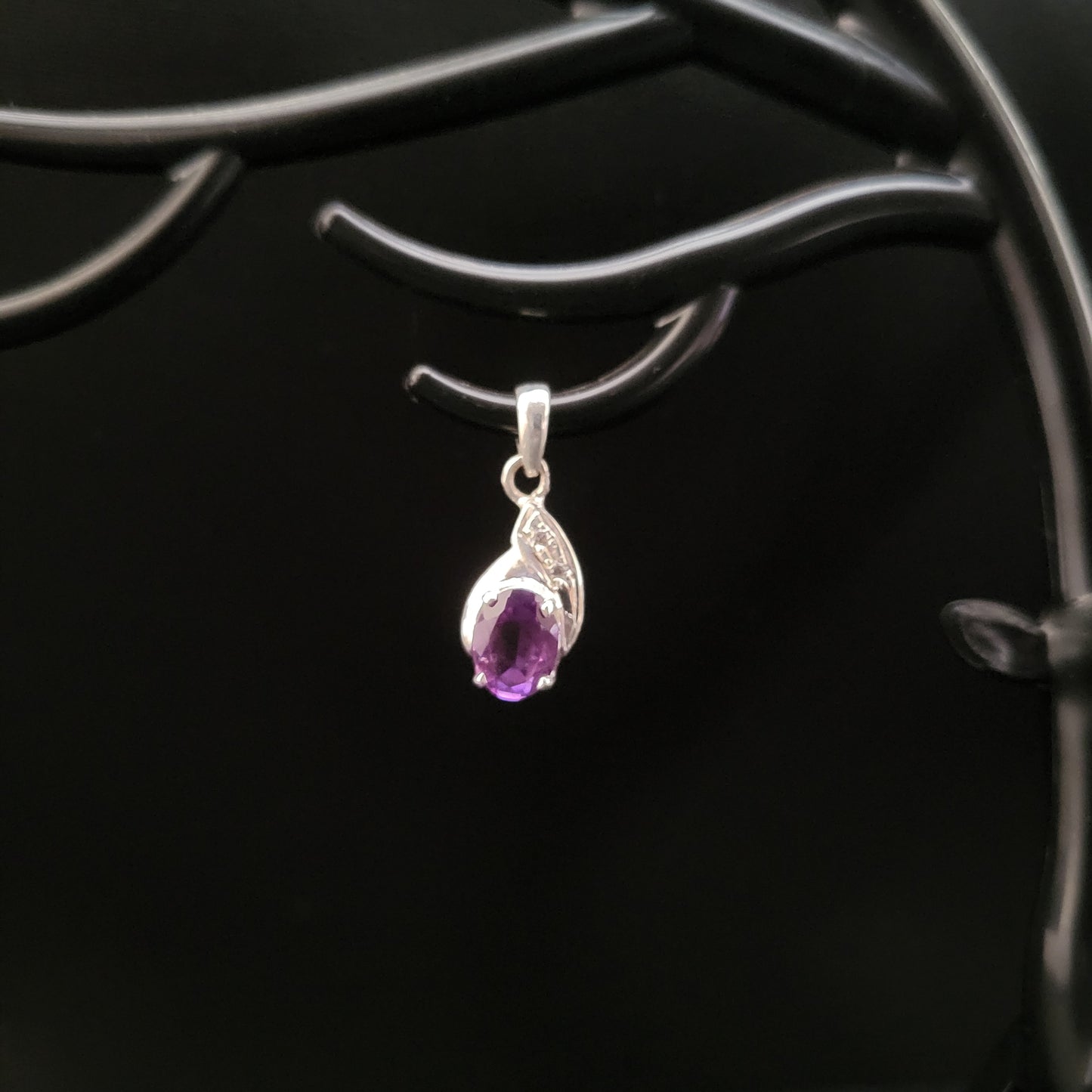 "Precious Amethyst" Silver Pendant with  Amethyst