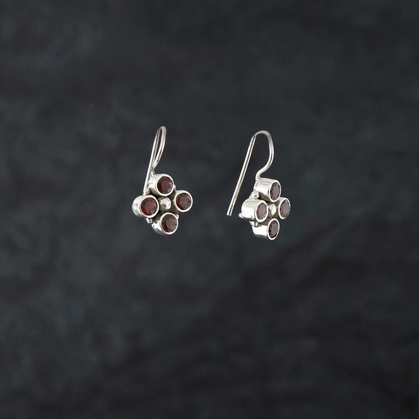 "Quad Corners" Silver Earring with Garnet